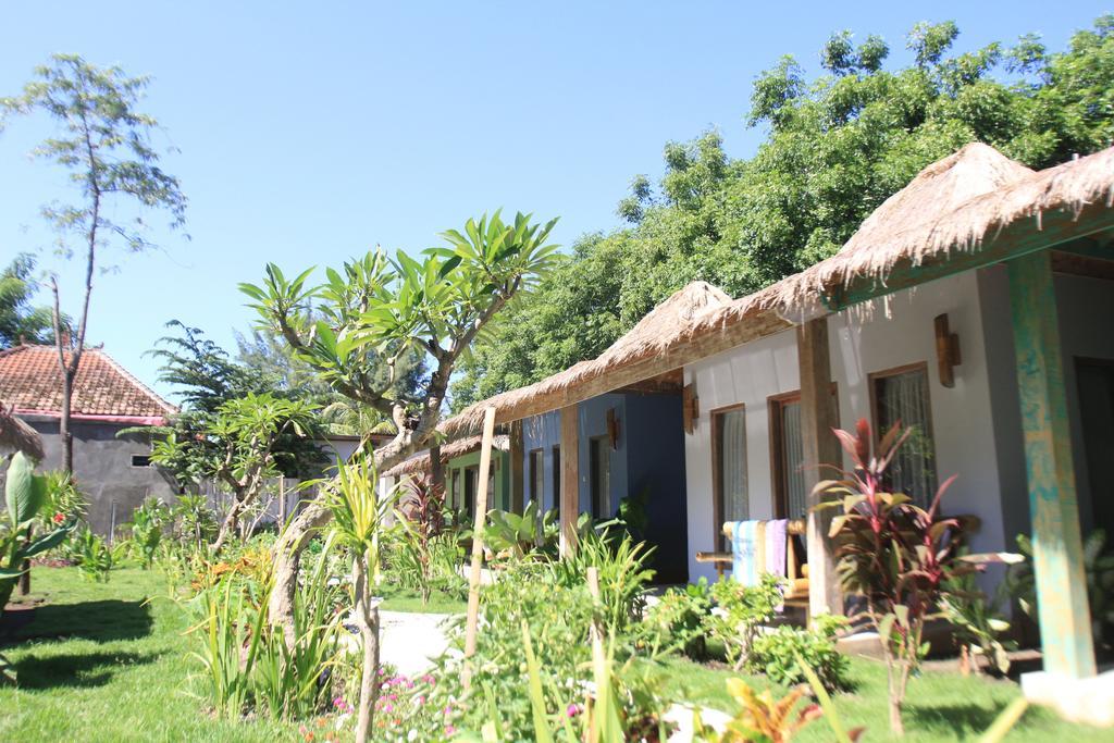Maha Putri Bungalows 吉利特拉旺安 客房 照片