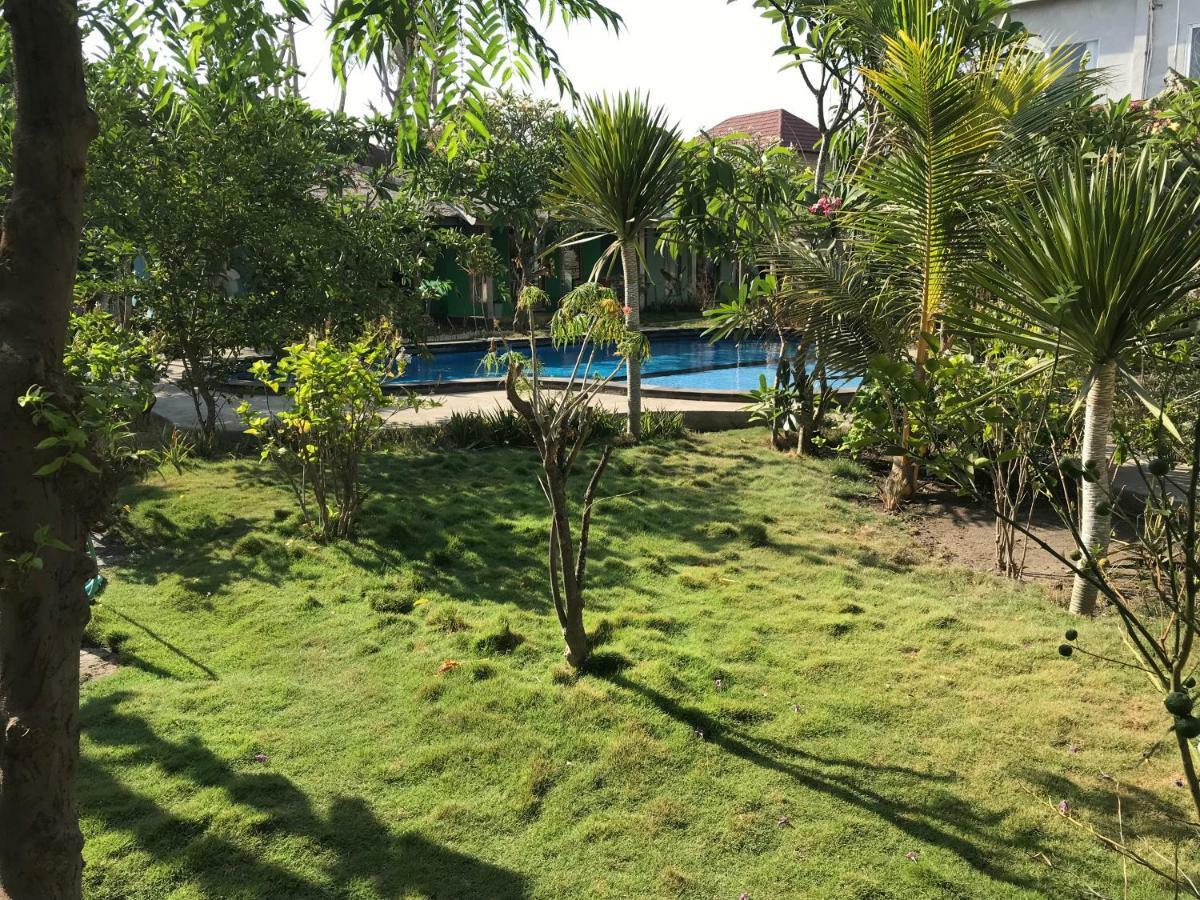Maha Putri Bungalows 吉利特拉旺安 外观 照片